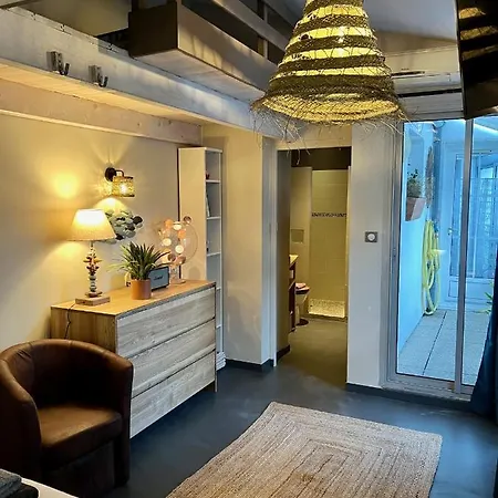 Appt 75m2 Port St-martin, Parking Inclus アパート *